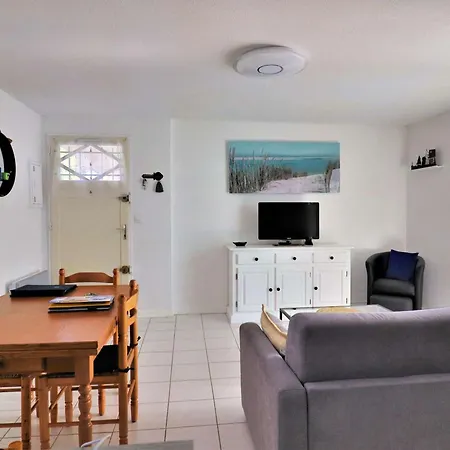 Avec Jardin, Proche Plages, Commerces Et Royan, Parking Prive - Fr-1-494-195 아파트