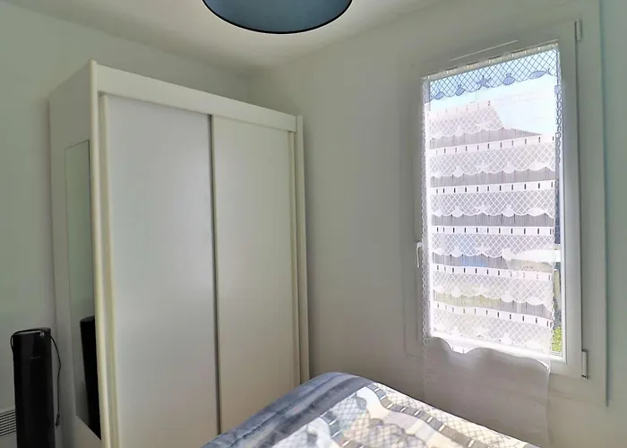 Avec Jardin, Proche Plages, Commerces Et Royan, Parking Prive - Fr-1-494-195 *